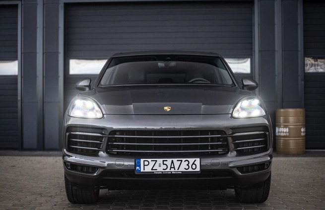 Porsche Cayenne cena 315000 przebieg: 35330, rok produkcji 2020 z Poznań małe 137